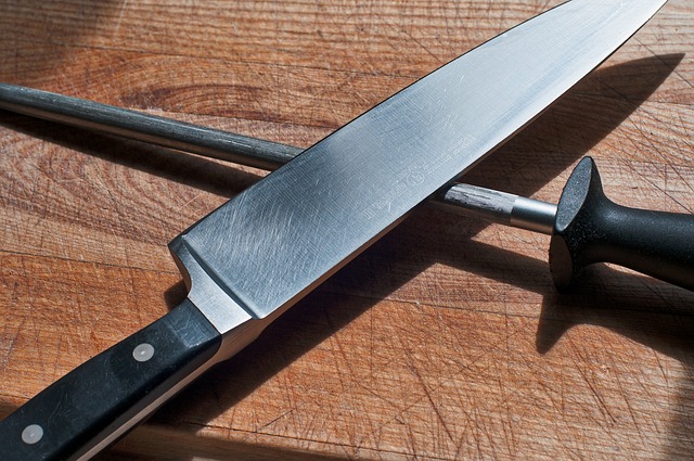 ¿Cómo se afila un cuchillo jamonero?